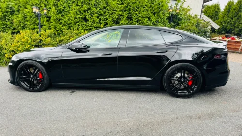 TESLA MOTORS MODEL S 85P Performance +