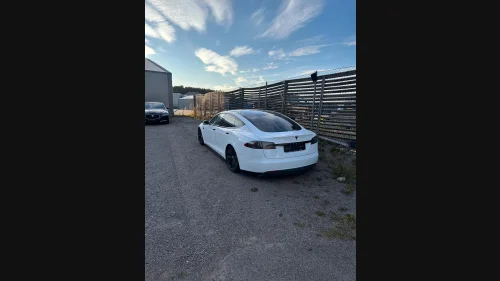 TESLA MOTORS MODEL S 60/ Gratis Lading