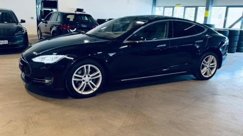 TESLA MOTORS MODEL S 60 - Skinn - CCS - Panorama Soltak -El. bakluke -DAB +