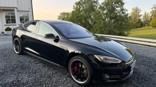 TESLA MOTORS MODEL S 60, gratis lading og connectivity, CCS og LTE