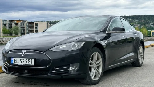 TESLA MOTORS Model S 85