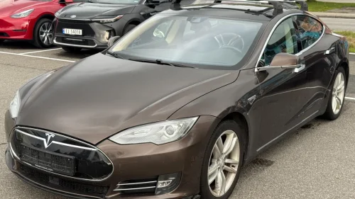 TESLA MOTORS MODEL S 85kWh GRATIS LADING // 7-seter, Autopilot, ACC, Summon+