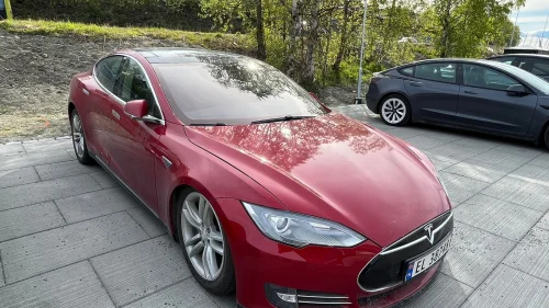 TESLA MOTORS MODEL S 85