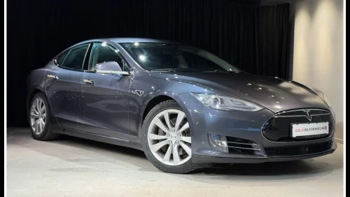 TESLA MOTORS MODEL S 85/GRATIS LADING/PREMIUM LYD/HELSKINN/APP/R KAM/EU2026