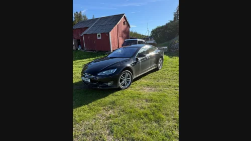 TESLA MOTORS MODEL S 85