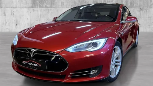 TESLA MOTORS MODEL S P85 / SKINN/ PANORAMA/ KAMERA++