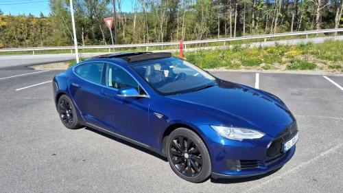 TESLA MOTORS Model S 70