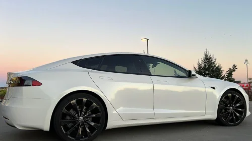 TESLA Model S 75 // PERLEMOR // PANO // VINTERPAKKE // PREMIUM