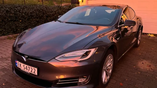TESLA Model S 75 | A.pilot | Skinn | Luftfjæring | CSS | EU ok 03.27