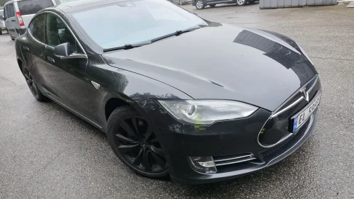 TESLA MOTORS Model S 85D