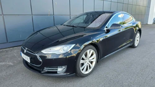 TESLA MOTORS Model S 85D