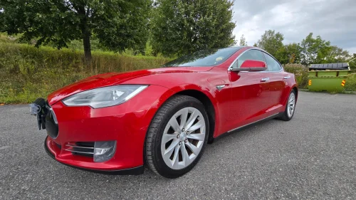TESLA MOTORS Model S 85D
