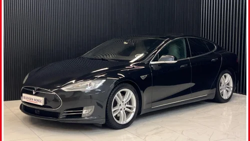 TESLA MOTORS Model S Gratis Supercharging / LAV-KM / 4X4 / ACC / NAVI / R-KA