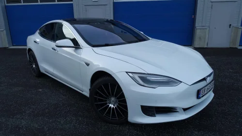 TESLA Model S 75D AWD 525HK KUN 6000 MIL Panoramatak ,Ladeplate