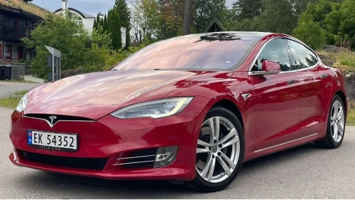 TESLA MOTORS Model S S90D - Premium-Skinn-Panorama-Velholdt