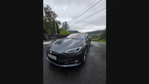 TESLA Model S 75D 4WD