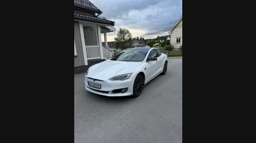 TESLA Model S 75D 4WD