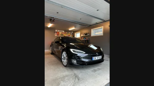 TESLA Model S 75D 4WD