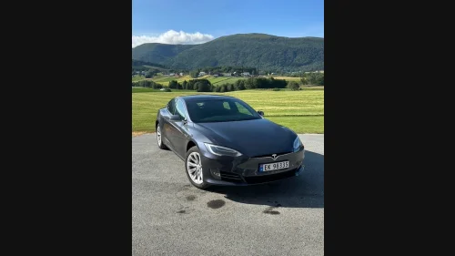 TESLA Model S 75D 4WD