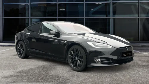 TESLA Model S 75D / 525HK / Pano / Autopilot / Skinn / EU-28 / CCS++