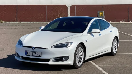 TESLA Model S 75D 4WD
