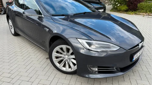 TESLA Model S 75D 4WD