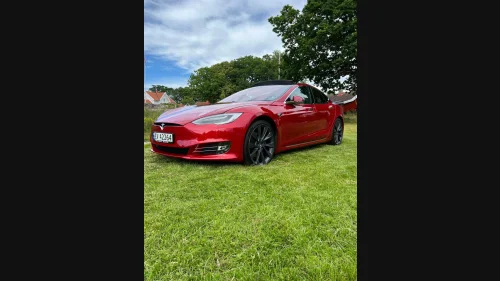 TESLA Model S 75D 4WD