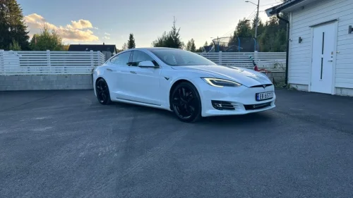 TESLA Model S Long Range