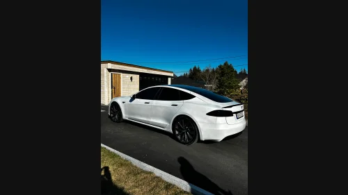 TESLA Model S LONG RANGE ‘RAVEN’ PREMIUM+AP+SKINN+VINTER+HIFI+CCS+++