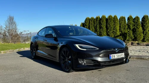 TESLA Model S 75D 4WD