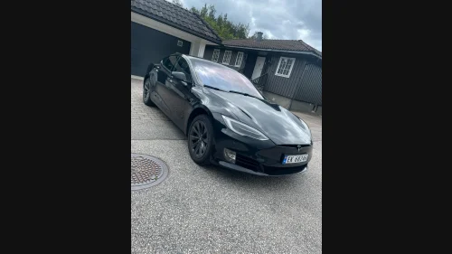 TESLA Model S 75D 4WD