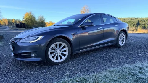 TESLA Model S 75D 4WD