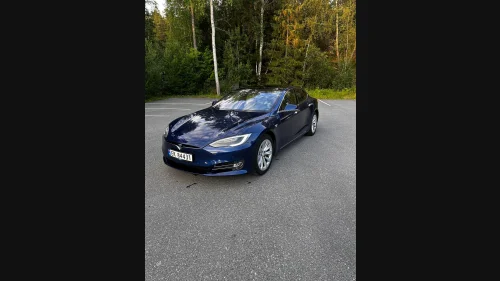 TESLA Model S 75D 4WD