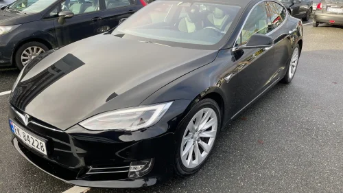 TESLA Model S 75D 4WD