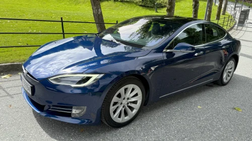 TESLA Model S 75D 4WD