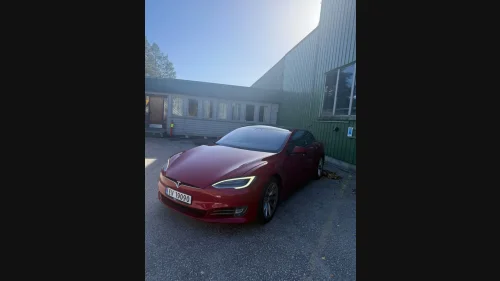 TESLA Model S 75D 4WD