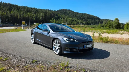 TESLA Model S 75D 4WD