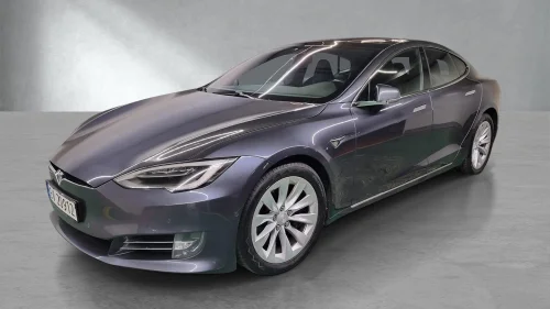TESLA Model S 75D // Glasstak // Luft // Sportsseter // AP