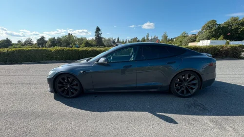 TESLA Model S 75D AWD