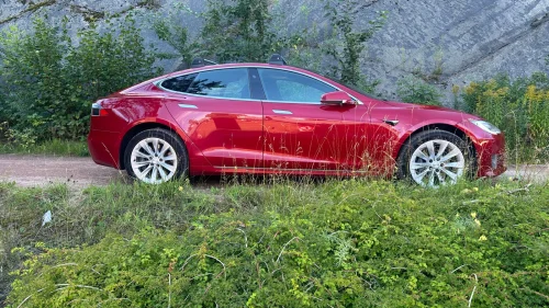 TESLA Model S 75D 4WD
