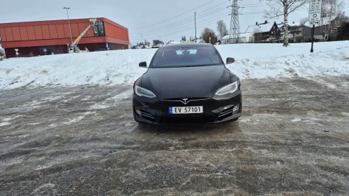 TESLA Model S 75D 4WD