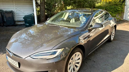 TESLA Model S 75D 4WD