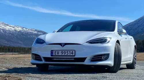TESLA Model S Raven 100kWt/8x21’’/96%SOC/«Ny» AC/LED-Bar/NAF-Test/LES
