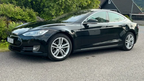 TESLA MOTORS Model S 85D