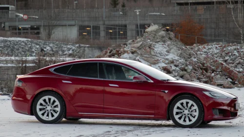 TESLA MOTORS Model S 75D Premium/AP2/Glasstak/Vinterpakke/20" Khan Concave