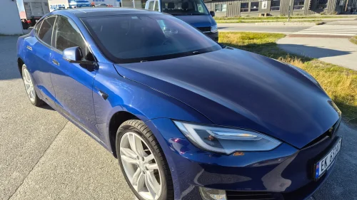 TESLA Model S 75D 4WD