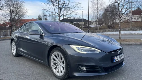 TESLA Model S 75D 4WD