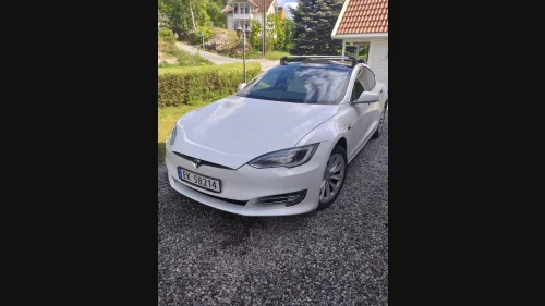 TESLA Model S 75D 4WD