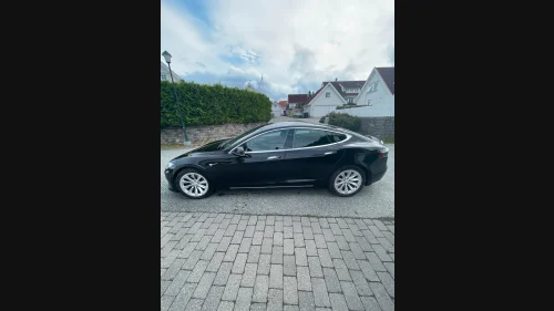 TESLA Model S 75D 4WD