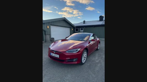TESLA Model S 75D 4WD